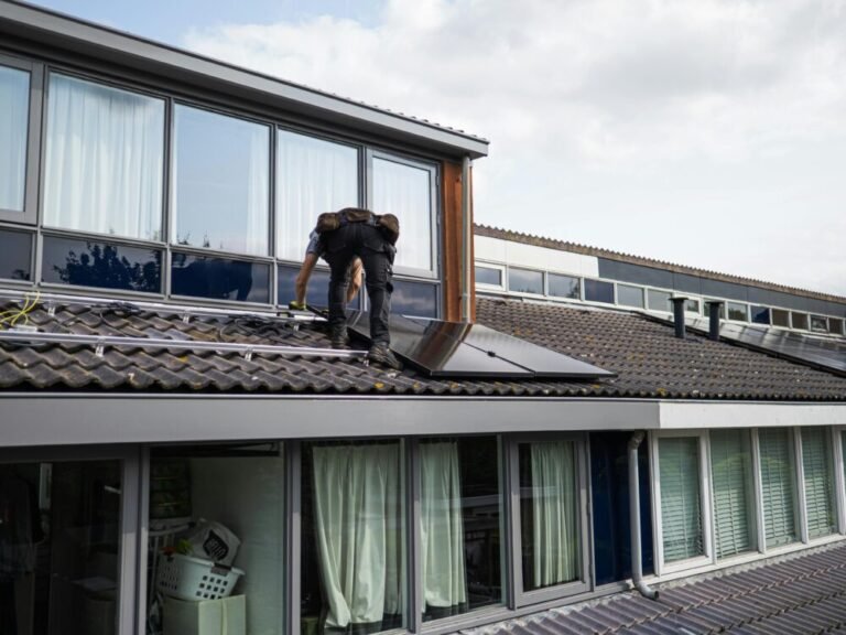 Cómo Instalar Paneles Solares en Tu Hogar: Guía Paso a Paso