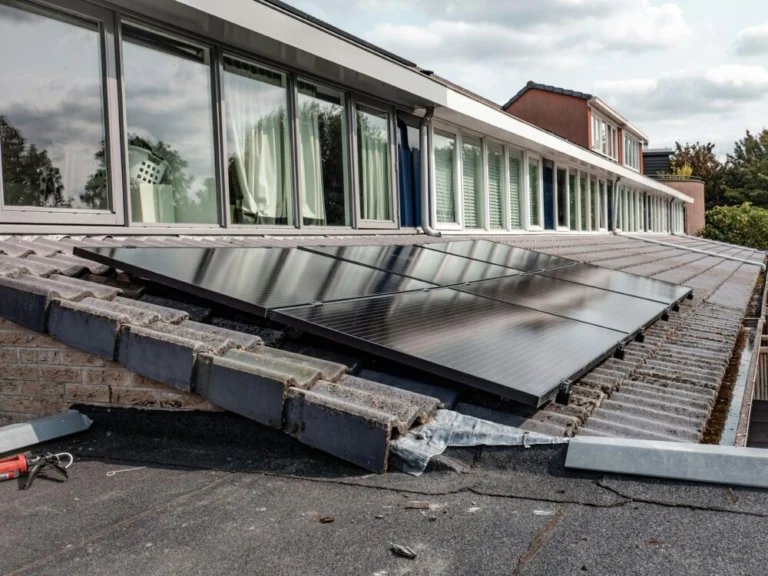 Cómo Construir una Estructura para Paneles Solares con Perfiles de Aluminio Comunes